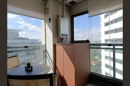 Studio para alugar com 37m², 1 quarto e 1 vaga Studio para alugar com 37m², 1 quarto e 1 vagaVaranda