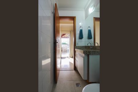 Apartamento à venda com 147m², 3 quartos e 2 vagas Apartamento à venda com 147m², 3 quartos e 2 vagasBanheiro Social 2