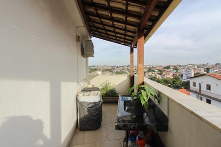 Apartamento à venda com 147m², 3 quartos e 2 vagas Apartamento à venda com 147m², 3 quartos e 2 vagasÁrea de Serviço