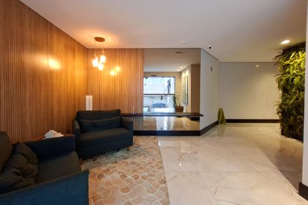 Apartamento para alugar com 84m², 2 quartos e 1 vaga Apartamento para alugar com 84m², 2 quartos e 1 vagaHall de entrada