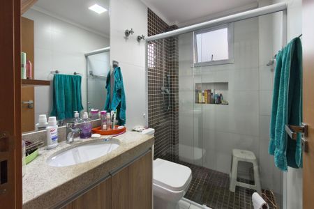 Apartamento para alugar com 84m², 2 quartos e 1 vaga Apartamento para alugar com 84m², 2 quartos e 1 vagaBanheiro da Suíte 1