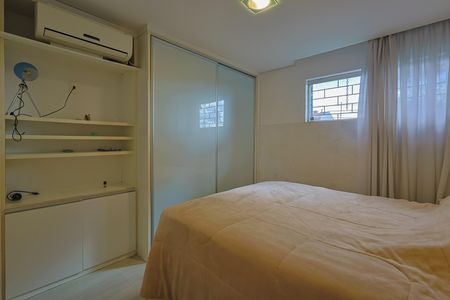Casa à venda com 229m², 4 quartos e 3 vagas