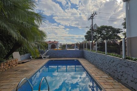 Casa à venda com 229m², 4 quartos e 3 vagas