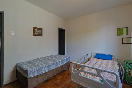 Casa à venda com 229m², 4 quartos e 3 vagas