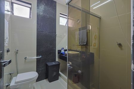Casa à venda com 229m², 4 quartos e 3 vagas