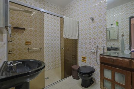Casa à venda com 229m², 4 quartos e 3 vagas