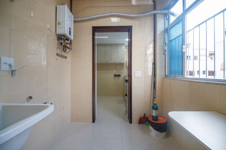 Apartamento para alugar com 77m², 3 quartos e 1 vagaÁrea de Serviço