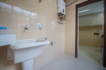 Apartamento para alugar com 77m², 3 quartos e 1 vagaÁrea de Serviço
