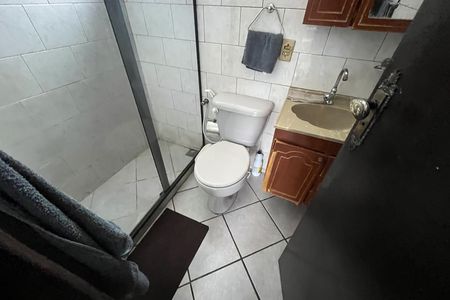 Casa à venda com 100m², 3 quartos e 1 vagaBanheiro 1
