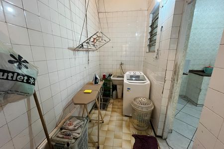 Casa à venda com 100m², 3 quartos e 1 vagaÁrea de Serviço