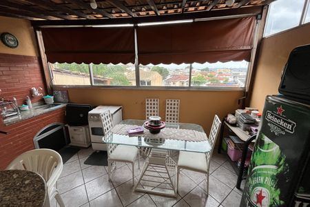Casa à venda com 100m², 3 quartos e 1 vagaÁrea comum