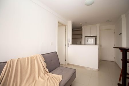 Sala de apartamento para alugar com 1 quarto, 36m² em Csg 13, Brasília