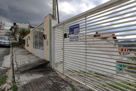 Casa para alugar com 75m², 2 quartos e 4 vagasFachada