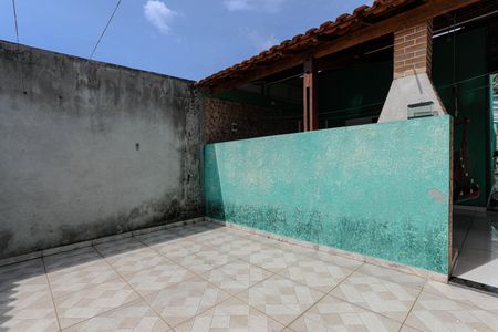 Casa para alugar com 75m², 2 quartos e 4 vagasQuintal