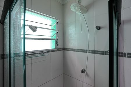 Casa para alugar com 75m², 2 quartos e 4 vagasBanheiro