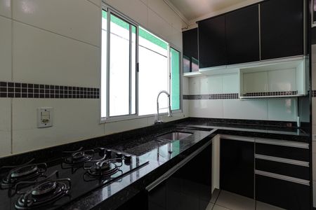 Casa para alugar com 75m², 2 quartos e 4 vagasCozinha
