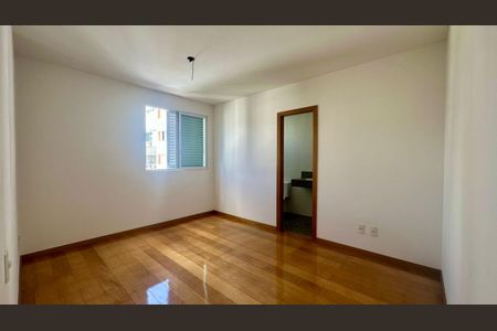 Apartamento à venda com 140m², 4 quartos e 3 vagas Apartamento à venda com 140m², 4 quartos e 3 vagasQuarto