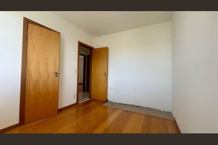Quarto  de apartamento à venda com 4 quartos, 140m² em Buritis, Belo Horizonte