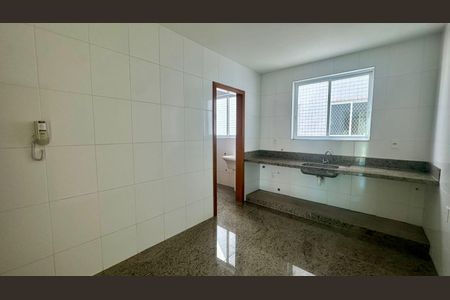 Apartamento à venda com 140m², 4 quartos e 3 vagas Apartamento à venda com 140m², 4 quartos e 3 vagasCozinha