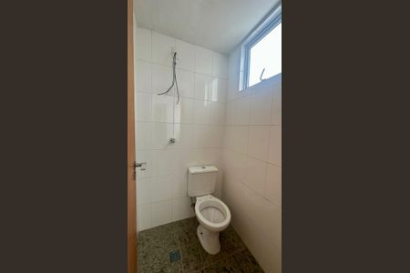Apartamento à venda com 140m², 4 quartos e 3 vagas Apartamento à venda com 140m², 4 quartos e 3 vagasBanheiro de serviço