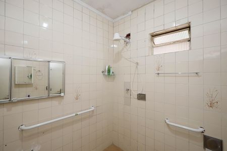 Casa à venda com 250m², 4 quartos e 2 vagasBanheiro 3