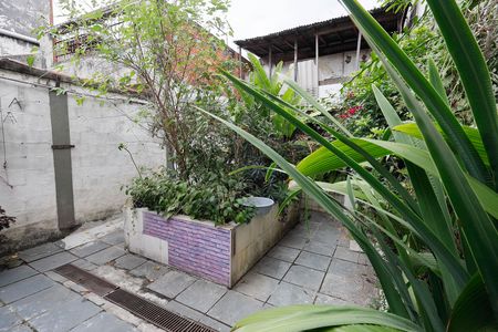 Casa à venda com 250m², 4 quartos e 2 vagasQuintal