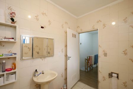 Casa à venda com 250m², 4 quartos e 2 vagasBanheiro 1