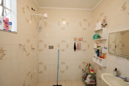Casa à venda com 250m², 4 quartos e 2 vagasBanheiro 1