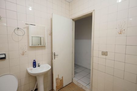 Casa à venda com 250m², 4 quartos e 2 vagasBanheiro 3