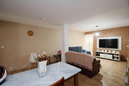 Casa à venda com 250m², 4 quartos e 2 vagasSala 