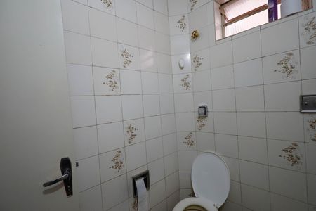 Casa à venda com 250m², 4 quartos e 2 vagasLavabo
