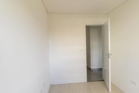 Quarto 1 de apartamento para alugar com 2 quartos, 49m² em Vila Izabel, Curitiba