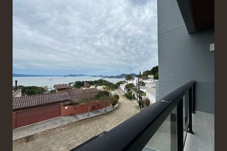 Casa para alugar com 150m², 2 quartos e 1 vaga Casa para alugar com 150m², 2 quartos e 1 vagaVaranda