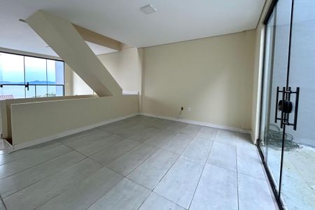 Sala de casa para alugar com 2 quartos, 150m² em Centro, Florianópolis