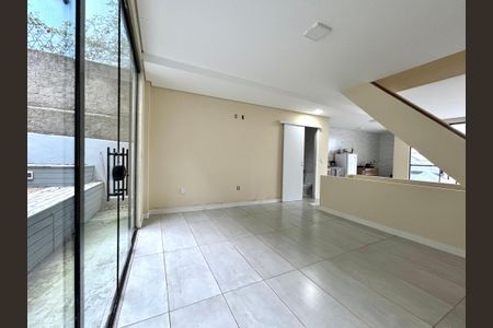 Sala de casa para alugar com 2 quartos, 150m² em Centro, Florianópolis