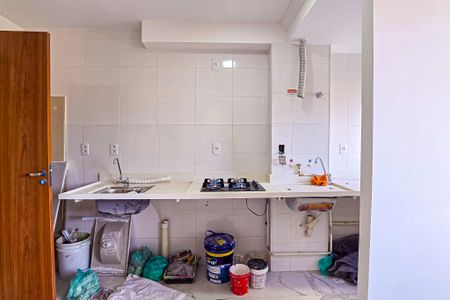 Sala de apartamento para alugar com 2 quartos, 40m² em Del Castilho, Rio de Janeiro