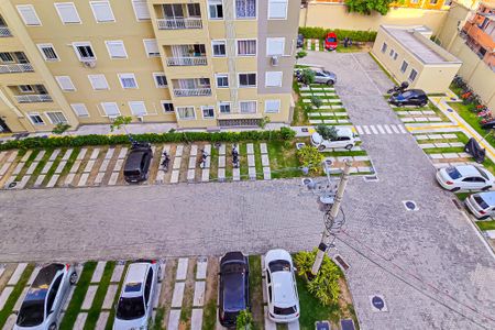 Sala vista  de apartamento para alugar com 2 quartos, 40m² em Del Castilho, Rio de Janeiro