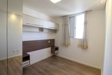 Apartamento à venda com 65m², 2 quartos e 1 vagaQuarto 2