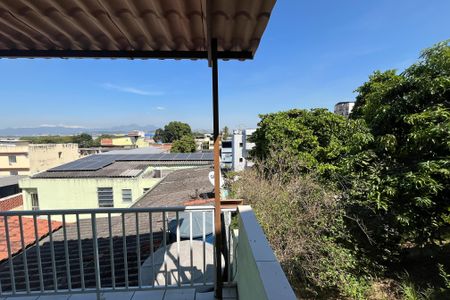 Casa de condomínio para alugar com 80m², 2 quartos e sem vagaVaranda