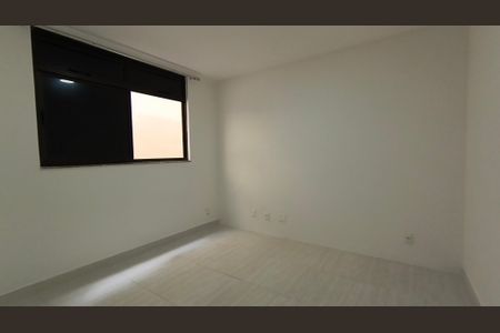 Apartamento à venda com 181m², 3 quartos e 2 vagas Apartamento à venda com 181m², 3 quartos e 2 vagasQuarto 1