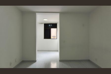 Apartamento à venda com 181m², 3 quartos e 2 vagas Apartamento à venda com 181m², 3 quartos e 2 vagasQuarto 2