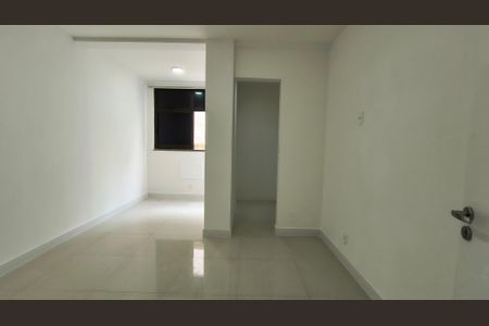 Apartamento à venda com 181m², 3 quartos e 2 vagas Apartamento à venda com 181m², 3 quartos e 2 vagasSuíte