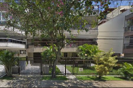 Apartamento à venda com 181m², 3 quartos e 2 vagas Apartamento à venda com 181m², 3 quartos e 2 vagasFachada do Prédio