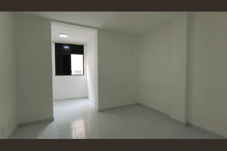 Apartamento à venda com 181m², 3 quartos e 2 vagas Apartamento à venda com 181m², 3 quartos e 2 vagasQuarto 2