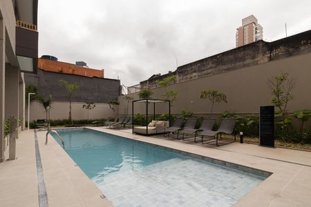 Apartamento para alugar com 27m², 1 quarto e sem vaga Apartamento para alugar com 27m², 1 quarto e sem vagaÁrea comum - Piscina
