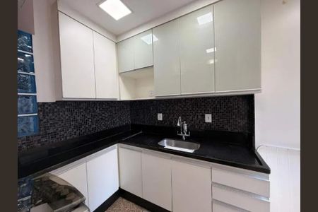 Cozinha de apartamento para alugar com 2 quartos, 65m² em Lourdes, Belo Horizonte