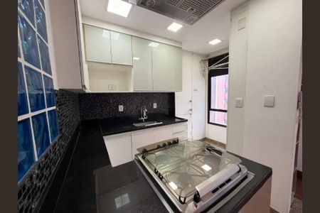 Cozinha de apartamento para alugar com 2 quartos, 65m² em Lourdes, Belo Horizonte