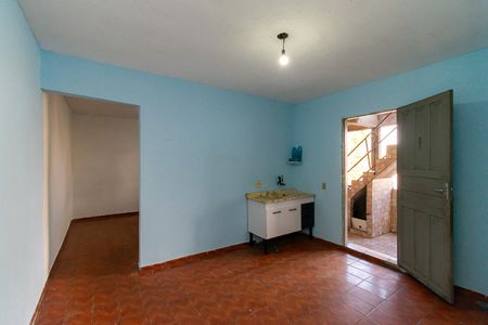 Cozinha de casa para alugar com 1 quarto, 51m² em Parque dos Bancarios, São Paulo