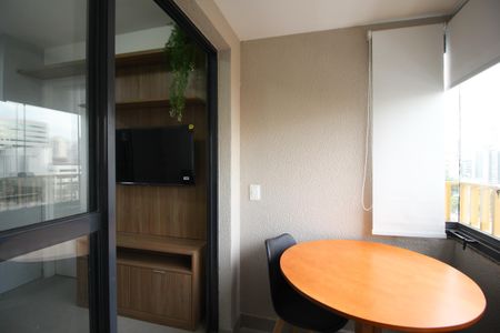 Apartamento à venda com 27m², 1 quarto e sem vaga Apartamento à venda com 27m², 1 quarto e sem vagaVaranda