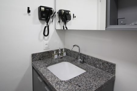 Apartamento à venda com 27m², 1 quarto e sem vaga Apartamento à venda com 27m², 1 quarto e sem vagaBanheiro